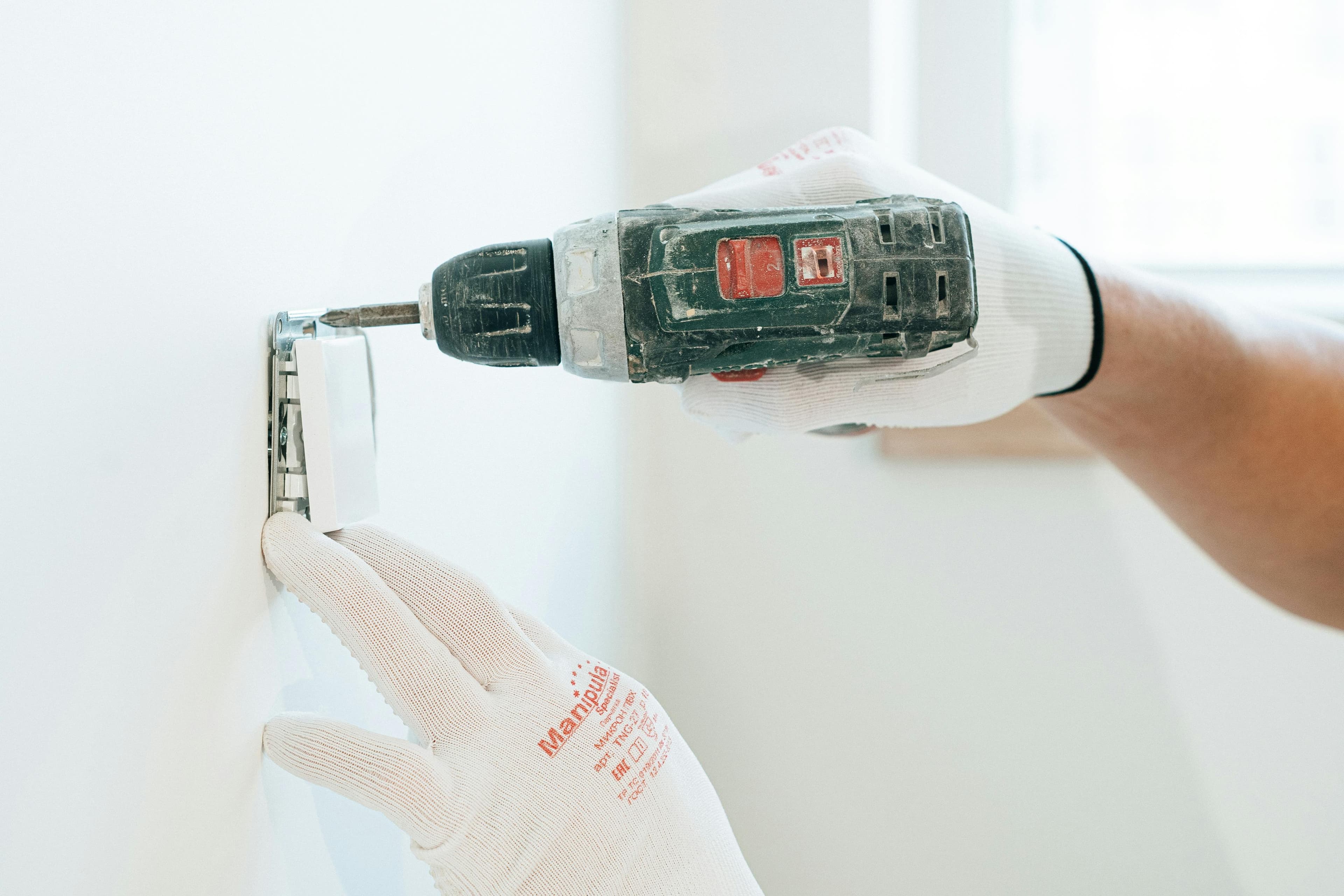 Electrical work by Voltline